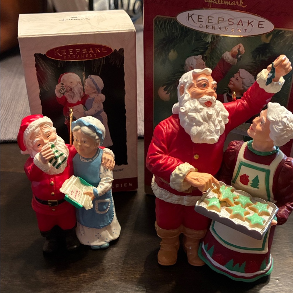 Hallmark Keepsake Santa and Mrs. Claus Ornament Duo